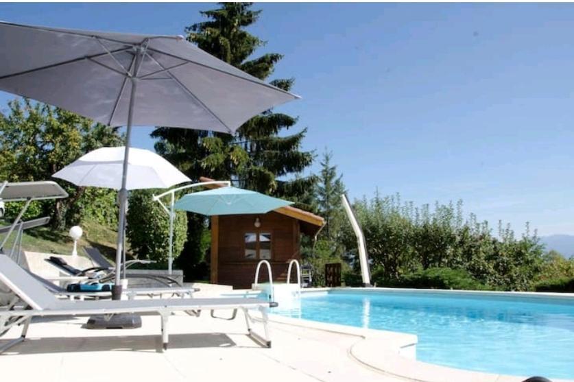 La Villa Jo Le Grand-Lemps Bagian luar foto